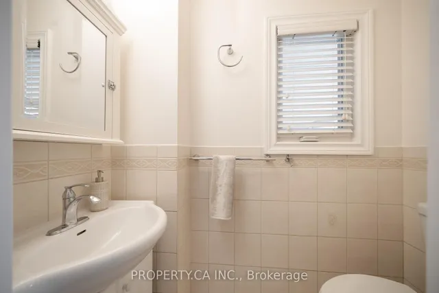 Additional property image - 5937 Bathurst St Unit 7