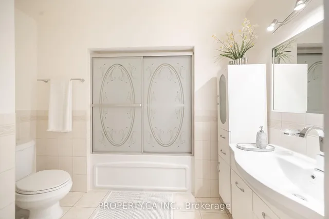 Additional property image - 5937 Bathurst St Unit 7