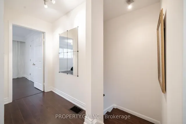 Additional property image - 5937 Bathurst St Unit 7
