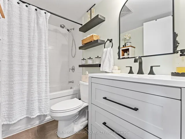 Additional property image - 15 Fort York Blvd Unit 1208