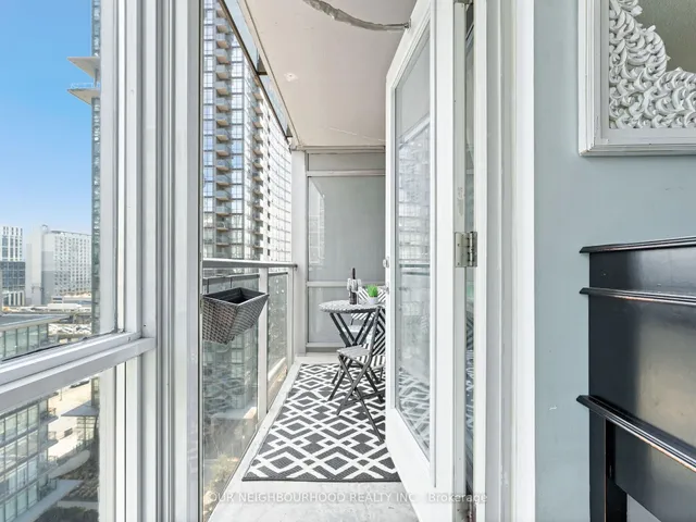 Additional property image - 15 Fort York Blvd Unit 1208