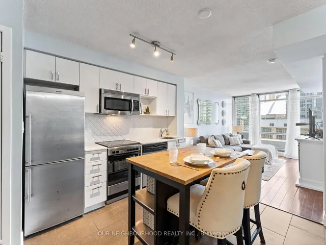 Additional property image - 15 Fort York Blvd Unit 1208
