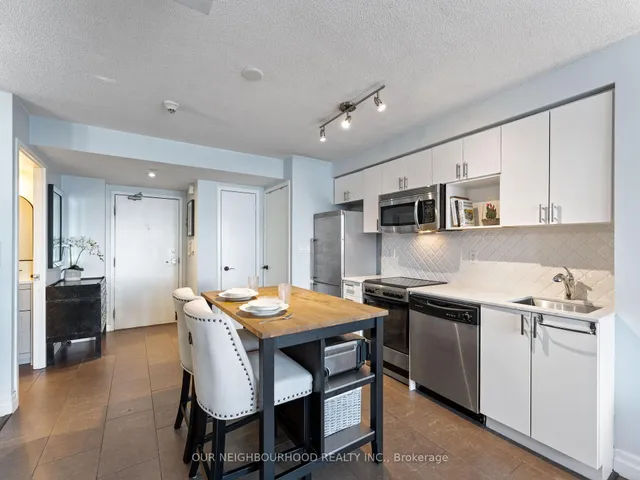 Additional property image - 15 Fort York Blvd Unit 1208