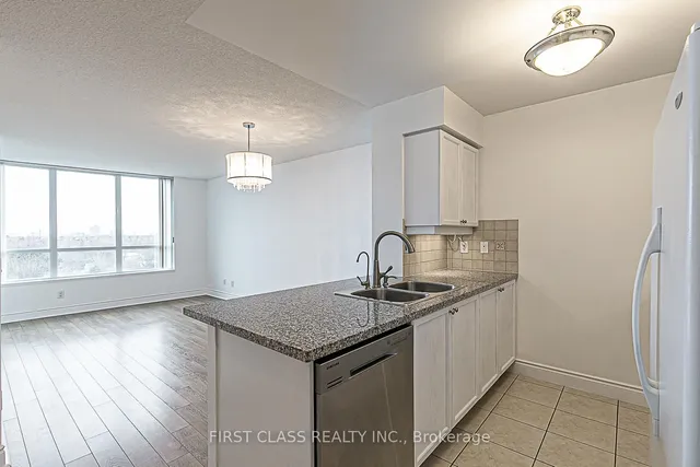 Additional property image - 15 Greenview Ave Unit 809