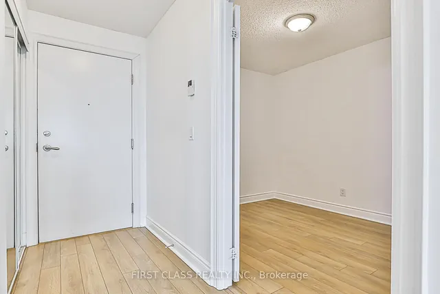 Additional property image - 15 Greenview Ave Unit 809