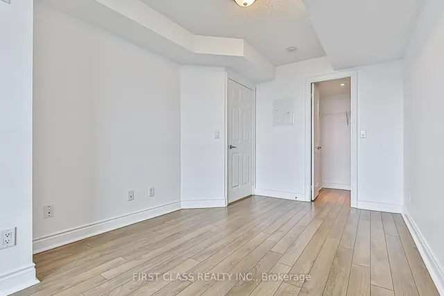 Additional property image - 15 Greenview Ave Unit 809
