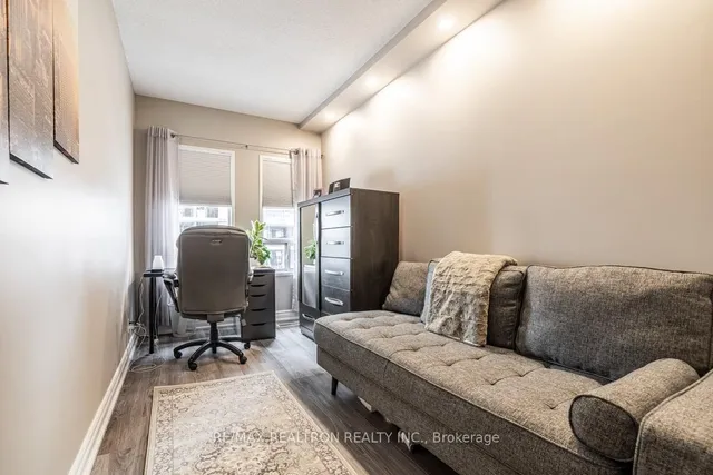 Additional property image - 9 Greenbriar Rd Unit 306
