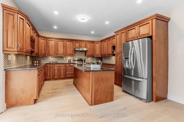 Additional property image - 32 Bobwhite Cres