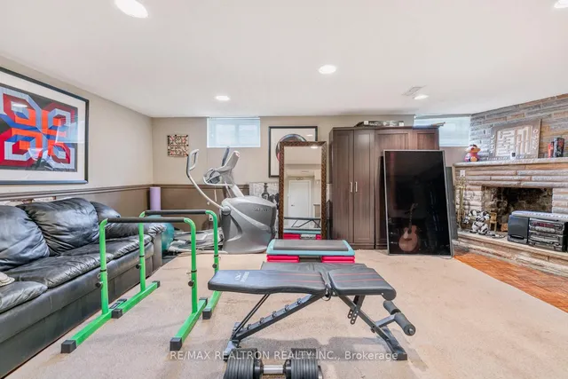 Additional property image - 23 Allingham Gdns