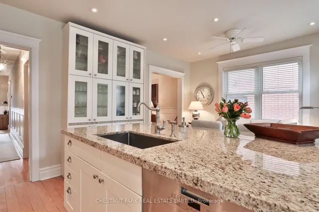 Additional property image - 680 Merton St