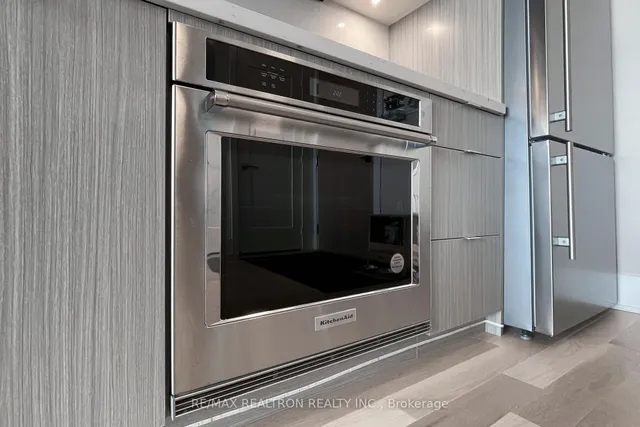 Additional property image - 585 Bloor St Unit 4121