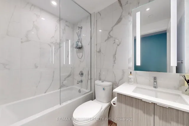Additional property image - 585 Bloor St Unit 4121