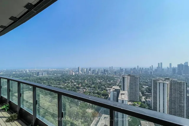 Additional property image - 585 Bloor St Unit 4121