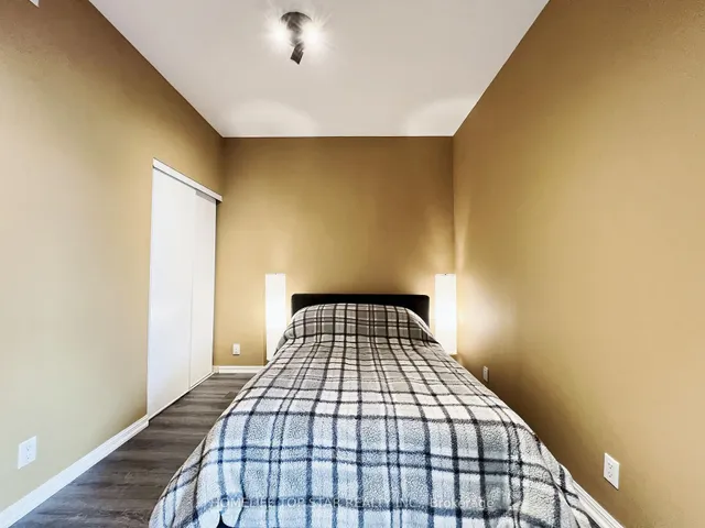 Additional property image - 228 Queens Quay Unit 1006