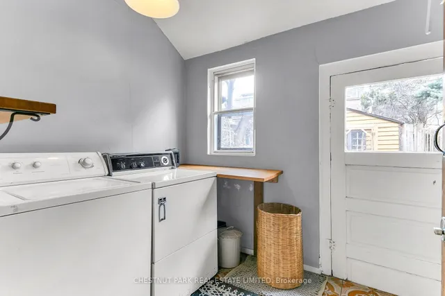 Additional property image - 131 Montrose Ave