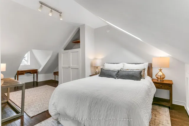 Additional property image - 131 Montrose Ave