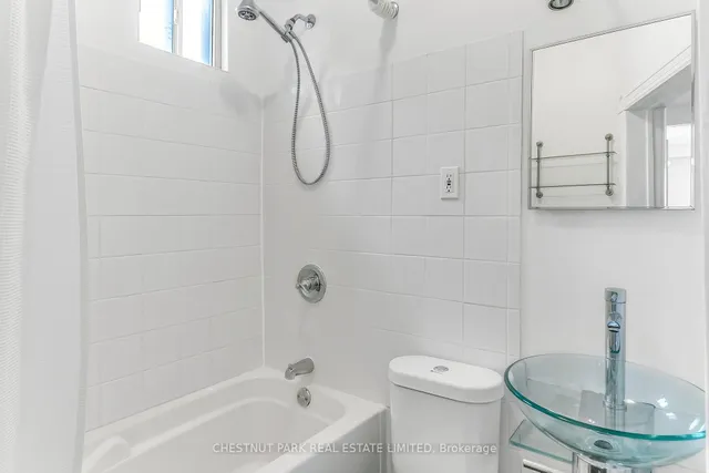 Additional property image - 131 Montrose Ave