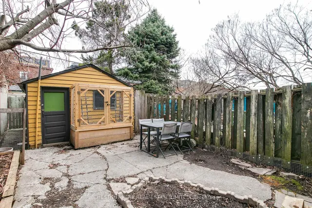 Additional property image - 131 Montrose Ave