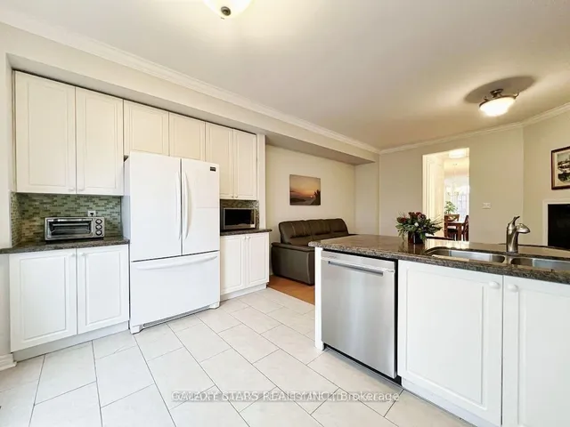 Additional property image - 8 E Hycrest Ave