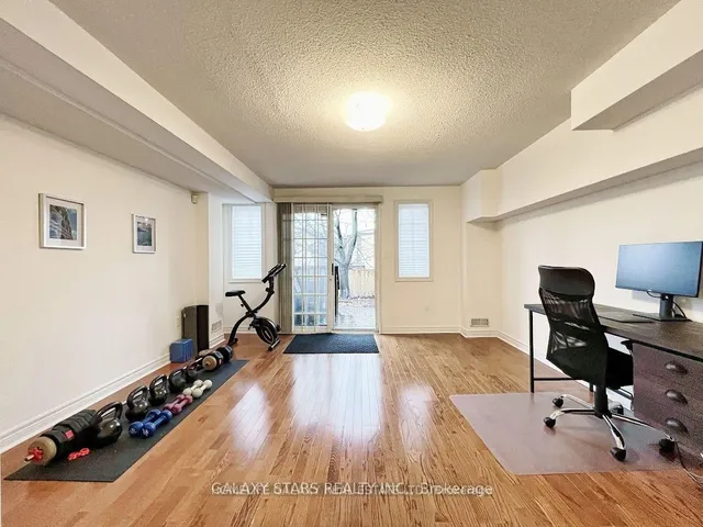 Additional property image - 8 E Hycrest Ave