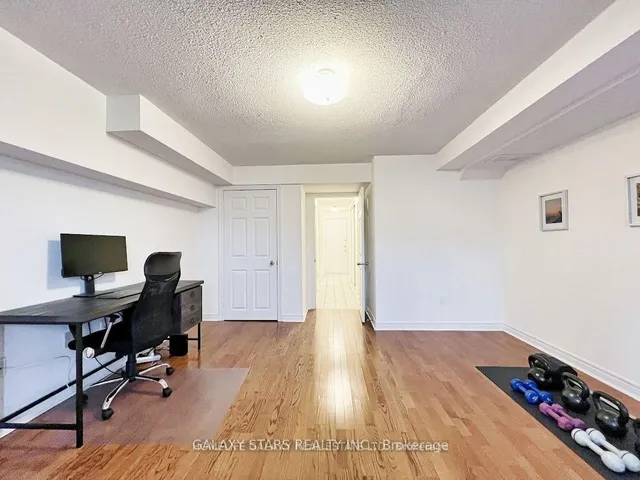 Additional property image - 8 E Hycrest Ave