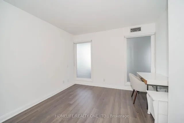 Additional property image - 155 Yorkville Ave Unit 2915