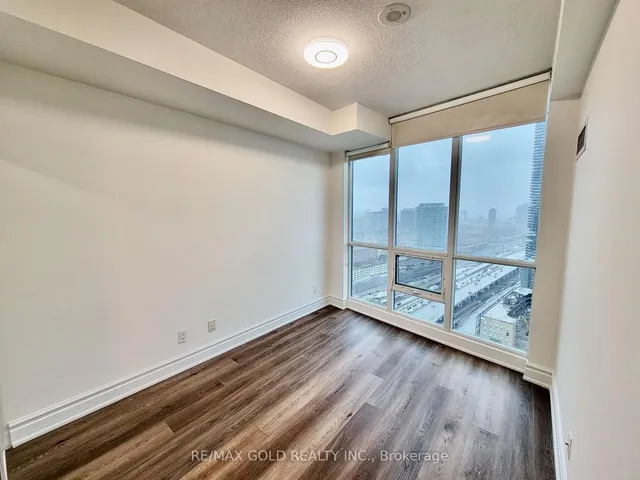 Additional image 12 of 16 Yonge St Unit 3307