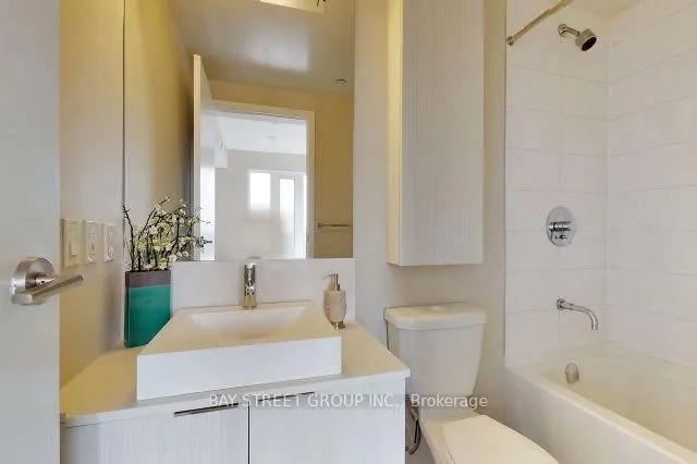 Additional property image - 68 Shuter St Unit 1205