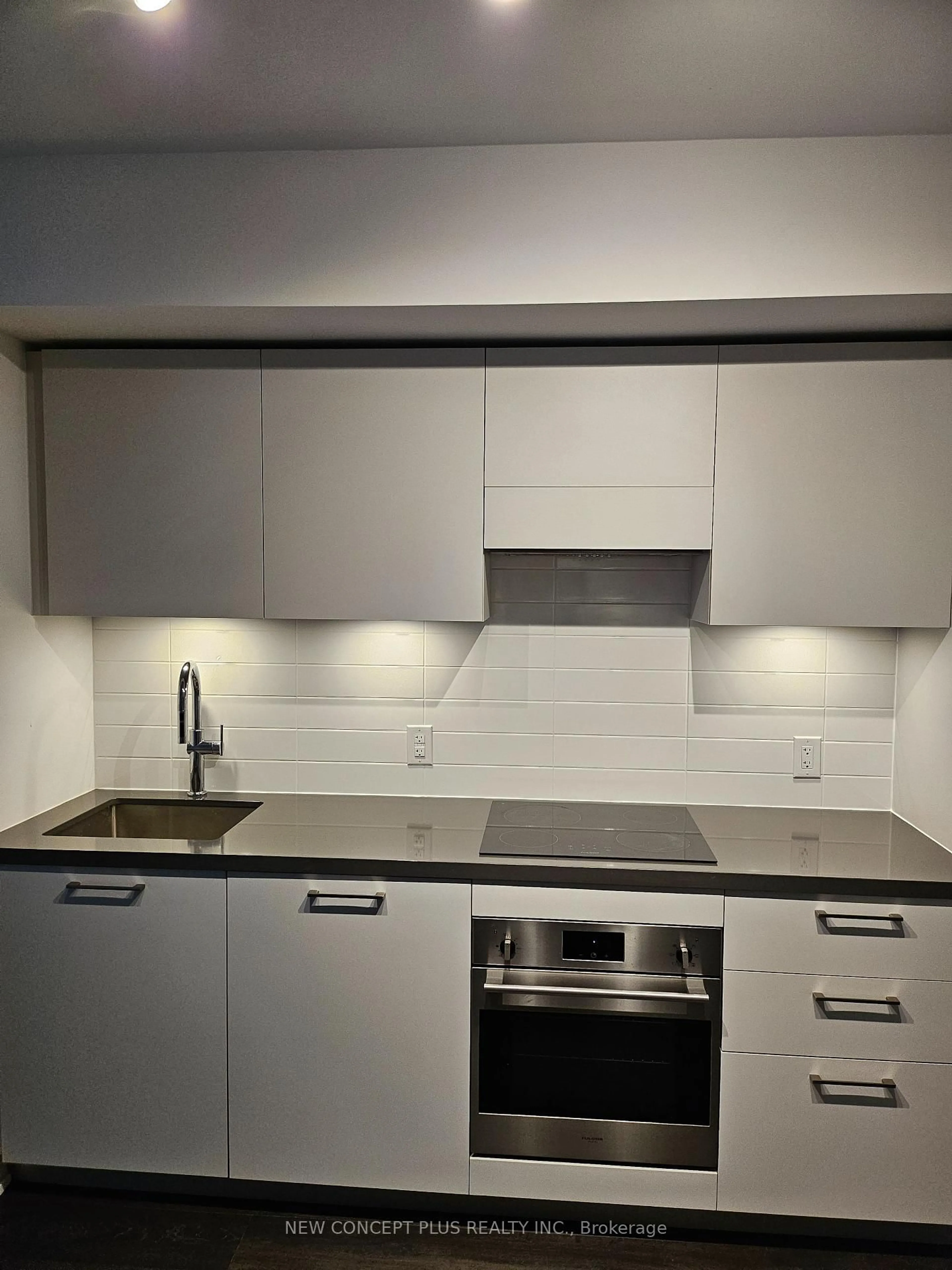 Standard kitchen, unknown for 33 Frederick Todd Way N/A #602, Toronto Ontario M4G 0G9