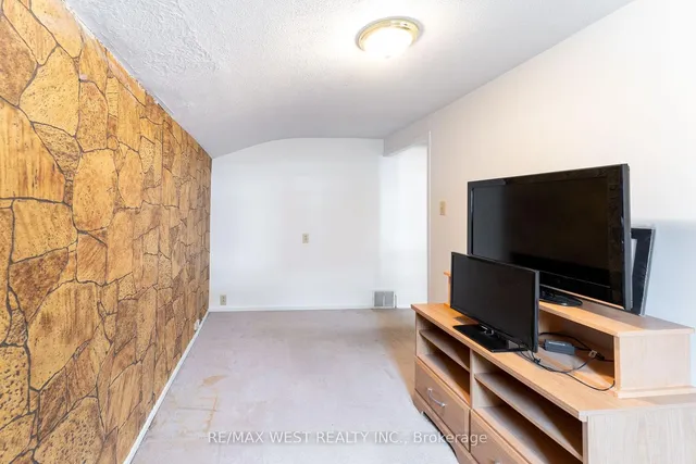 Additional property image - 275 Claremont Ave