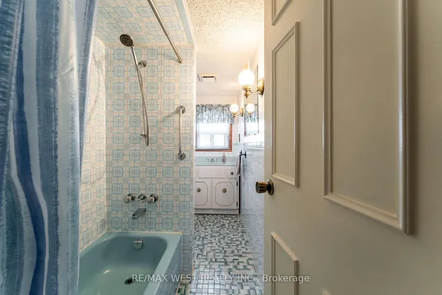 Additional property image - 275 Claremont Ave