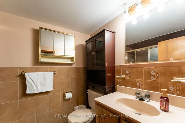 Additional property image - 275 Claremont Ave