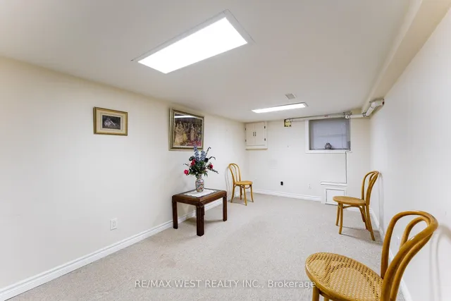 Additional property image - 275 Claremont Ave