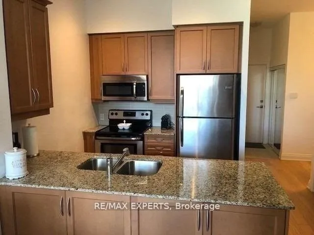 Additional property image - 530 St Clair Ave Unit 302