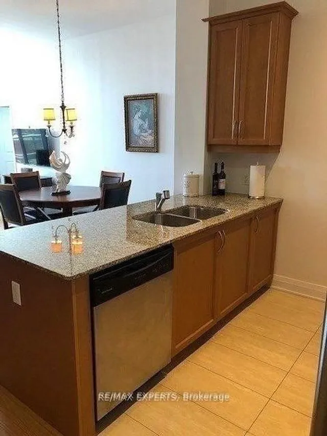 Additional property image - 530 St Clair Ave Unit 302
