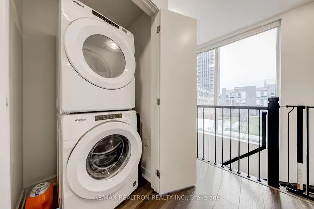 Additional property image - 25 Sonic Way