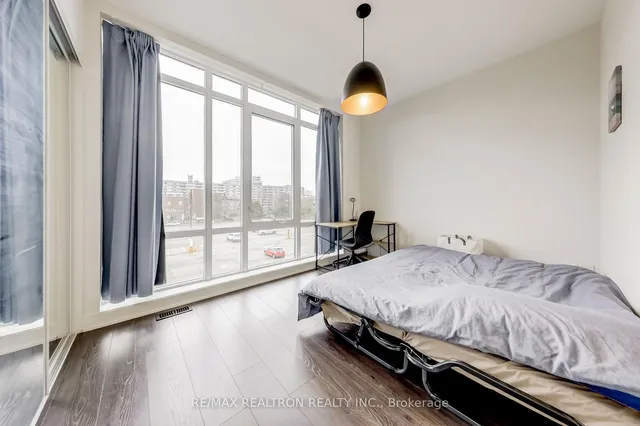 Additional property image - 25 Sonic Way