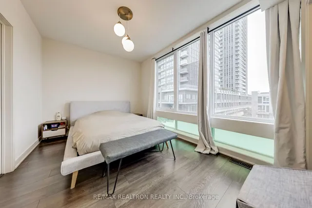 Additional property image - 25 Sonic Way