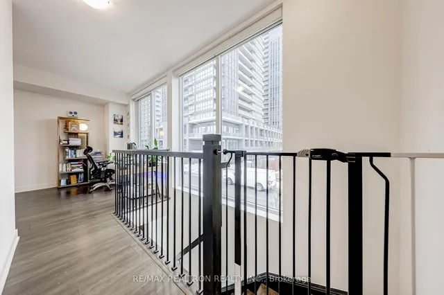 Additional property image - 25 Sonic Way