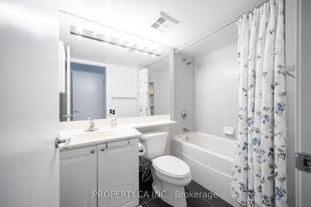 Additional property image - 219 Fort York Blvd Unit 203
