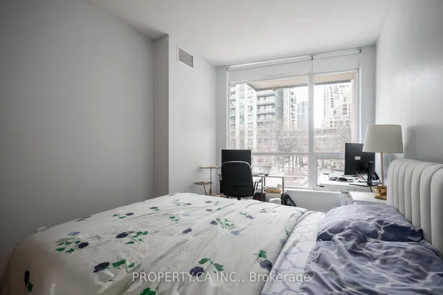 Additional property image - 219 Fort York Blvd Unit 203
