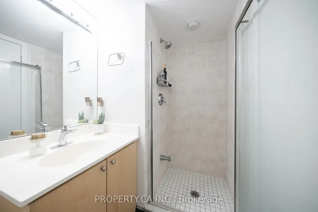 Additional property image - 219 Fort York Blvd Unit 203