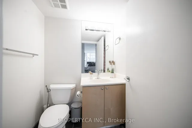 Additional property image - 219 Fort York Blvd Unit 203
