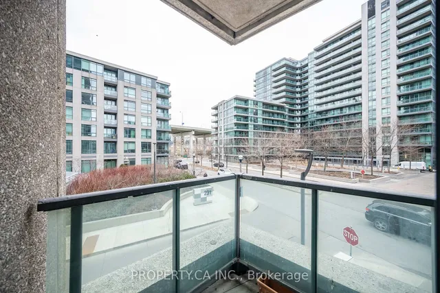 Additional property image - 219 Fort York Blvd Unit 203