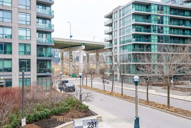 Additional property image - 219 Fort York Blvd Unit 203