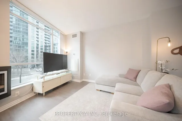 Additional property image - 219 Fort York Blvd Unit 203