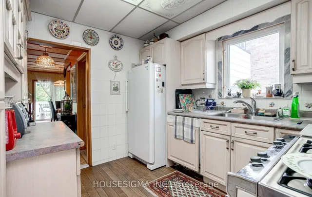 Additional property image - 261 Johnston Ave