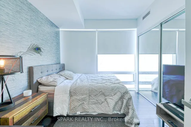 Additional property image - 15 Grenville St Unit 2405