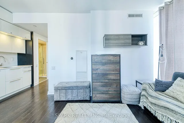 Additional property image - 15 Grenville St Unit 2405