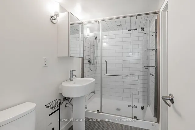 Additional property image - 261 Hollywood Ave